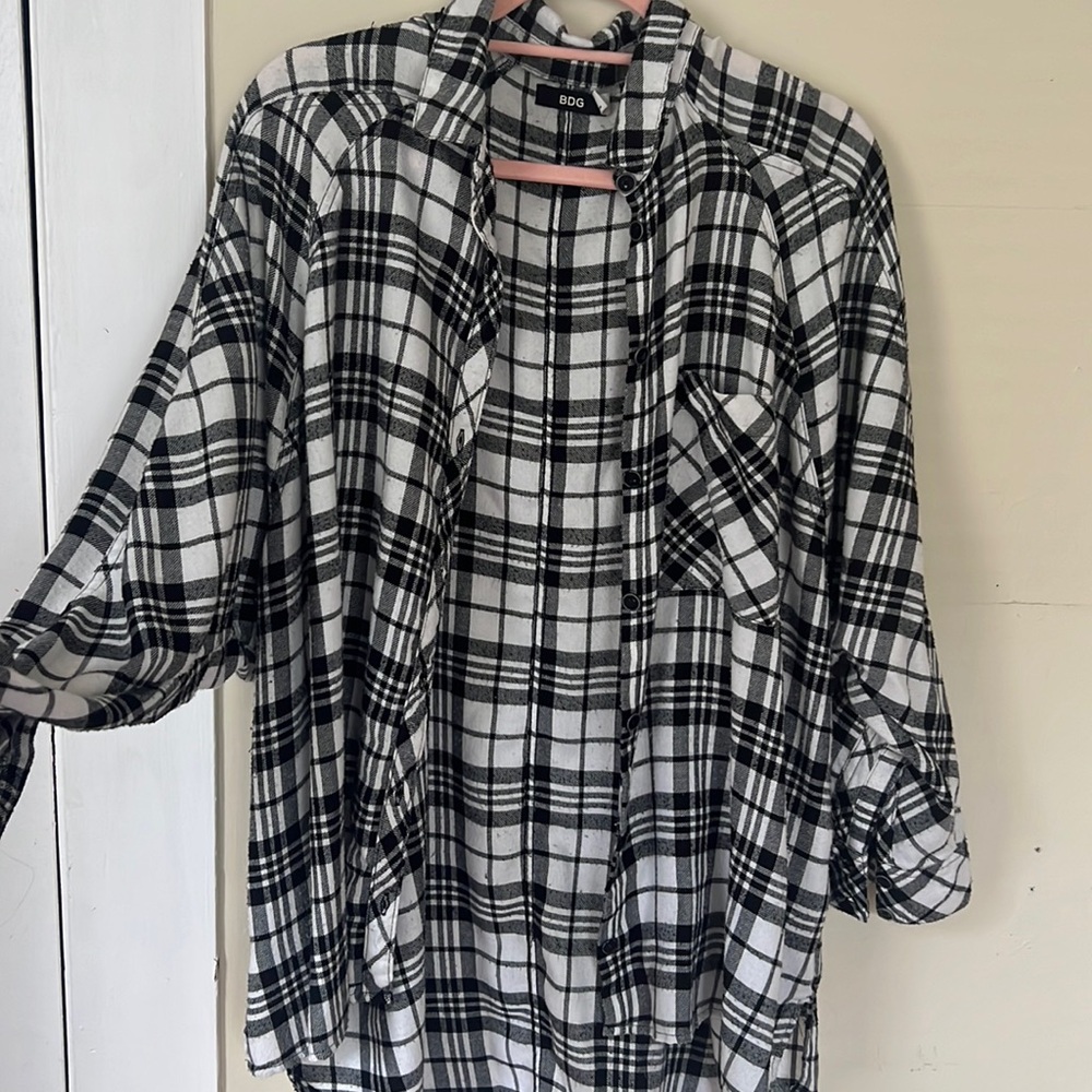 Oversized b&w flannel